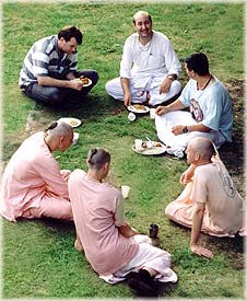 Sunday Feast on the lawn